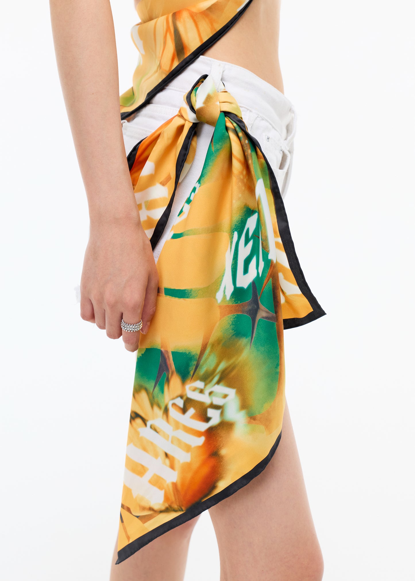 XENASERA UNISEX PRINTED SCARF